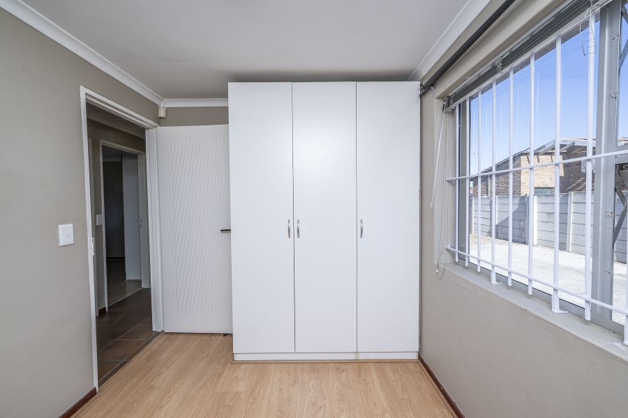 3 Bedroom Property for Sale in De Oude Spruit Western Cape
